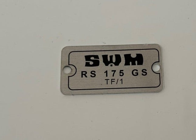 Plaque signalétique moteur SWM 24x46 mm - TF1 175 - MotoTT Vintage