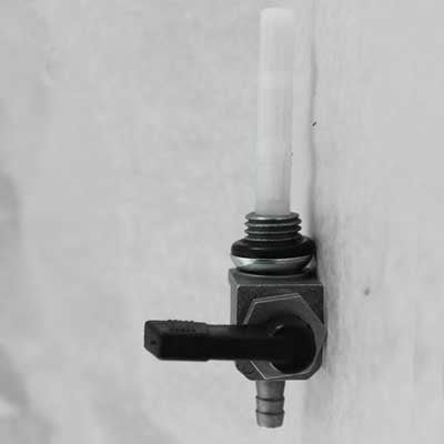 Robinet d'essence sortie droite en 12 mm - MotoTT Vintage